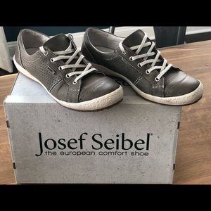 Women’s Josef Seibel Sneaker